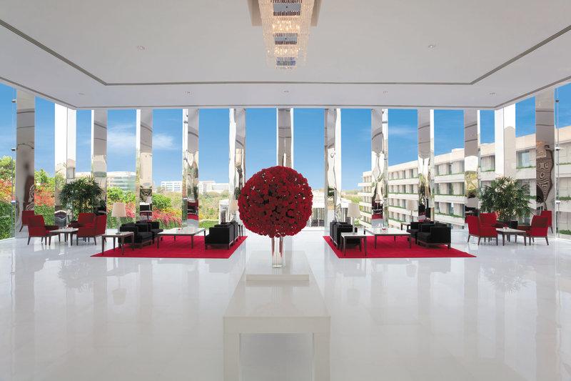 Trident Gurgaon Hotel Interior photo The lobby of the hotel