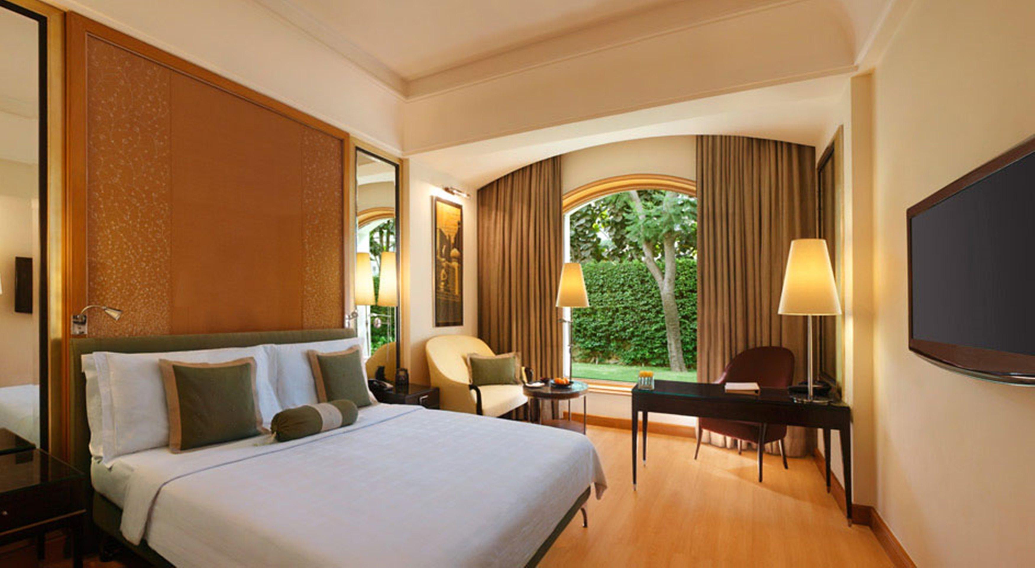 Trident Gurgaon Hotel Exterior photo A room at the Taj Bengal