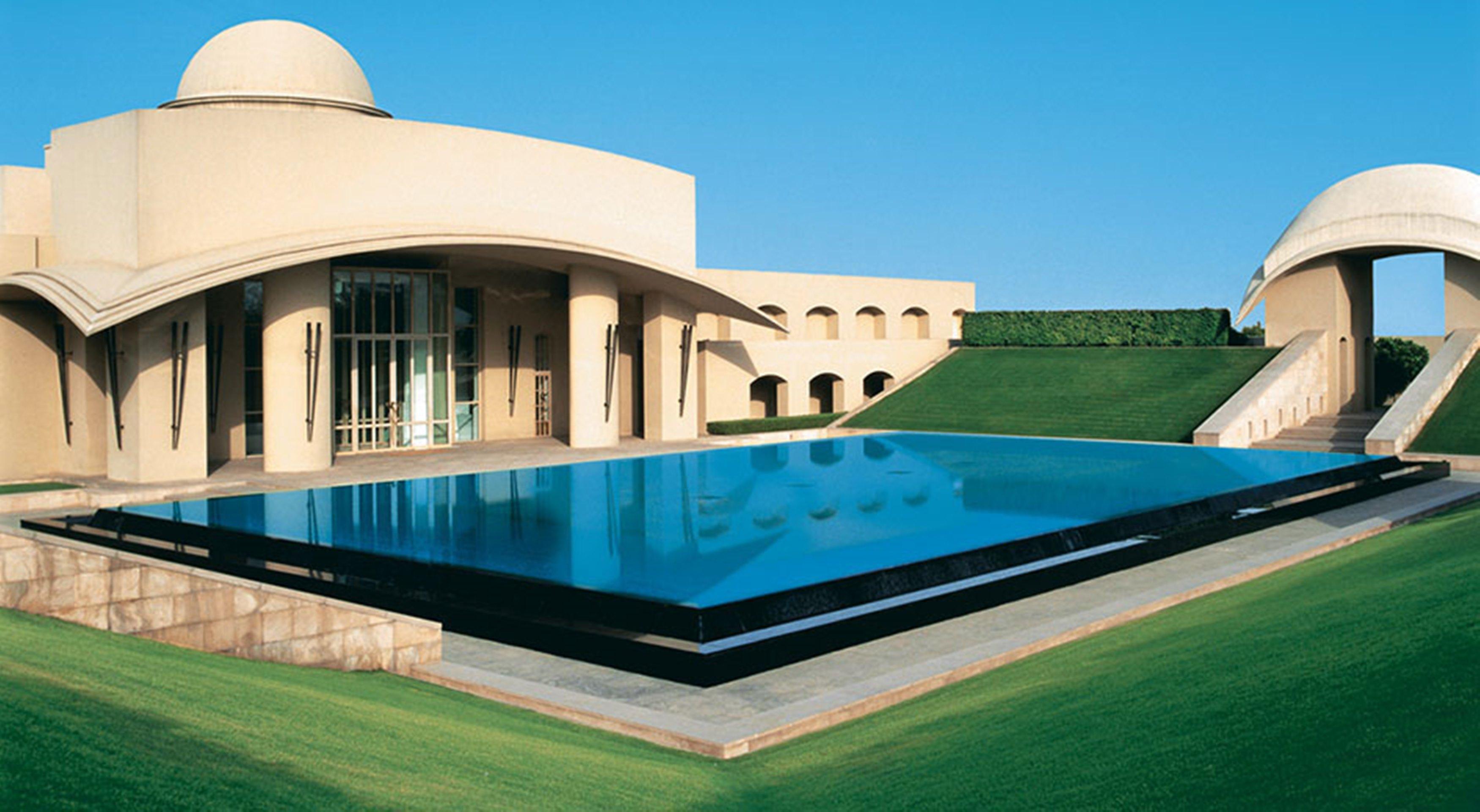 Trident Gurgaon Hotel Exterior photo The Oberoi, Gurgaon