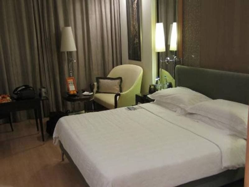 Trident Gurgaon Hotel Exterior photo A room at the hotel