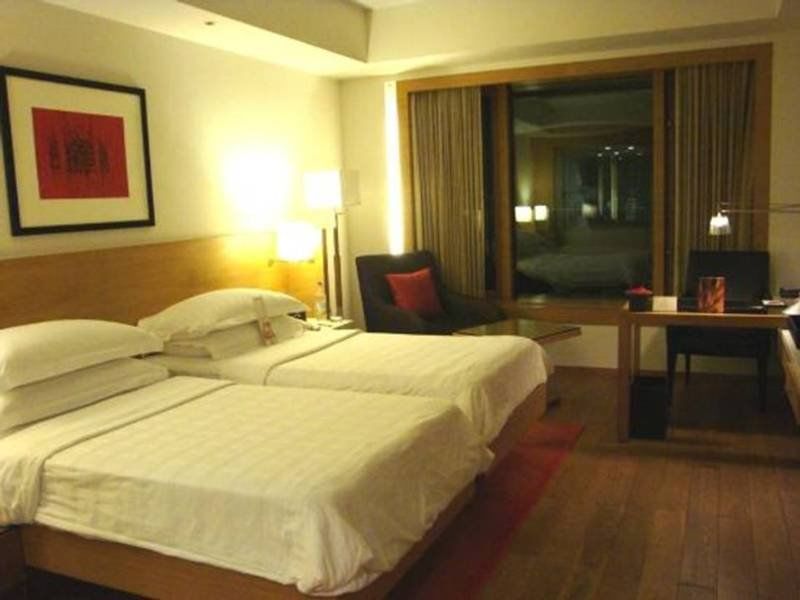 Trident Gurgaon Hotel Exterior photo A room at the hotel