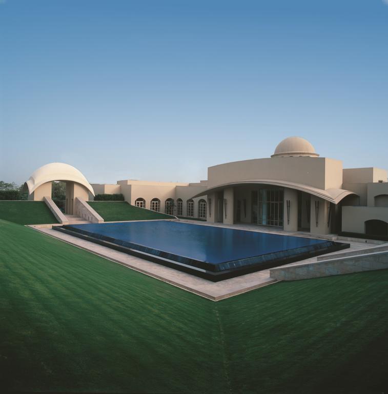 Trident Gurgaon Hotel Exterior photo The Oberoi, Gurgaon