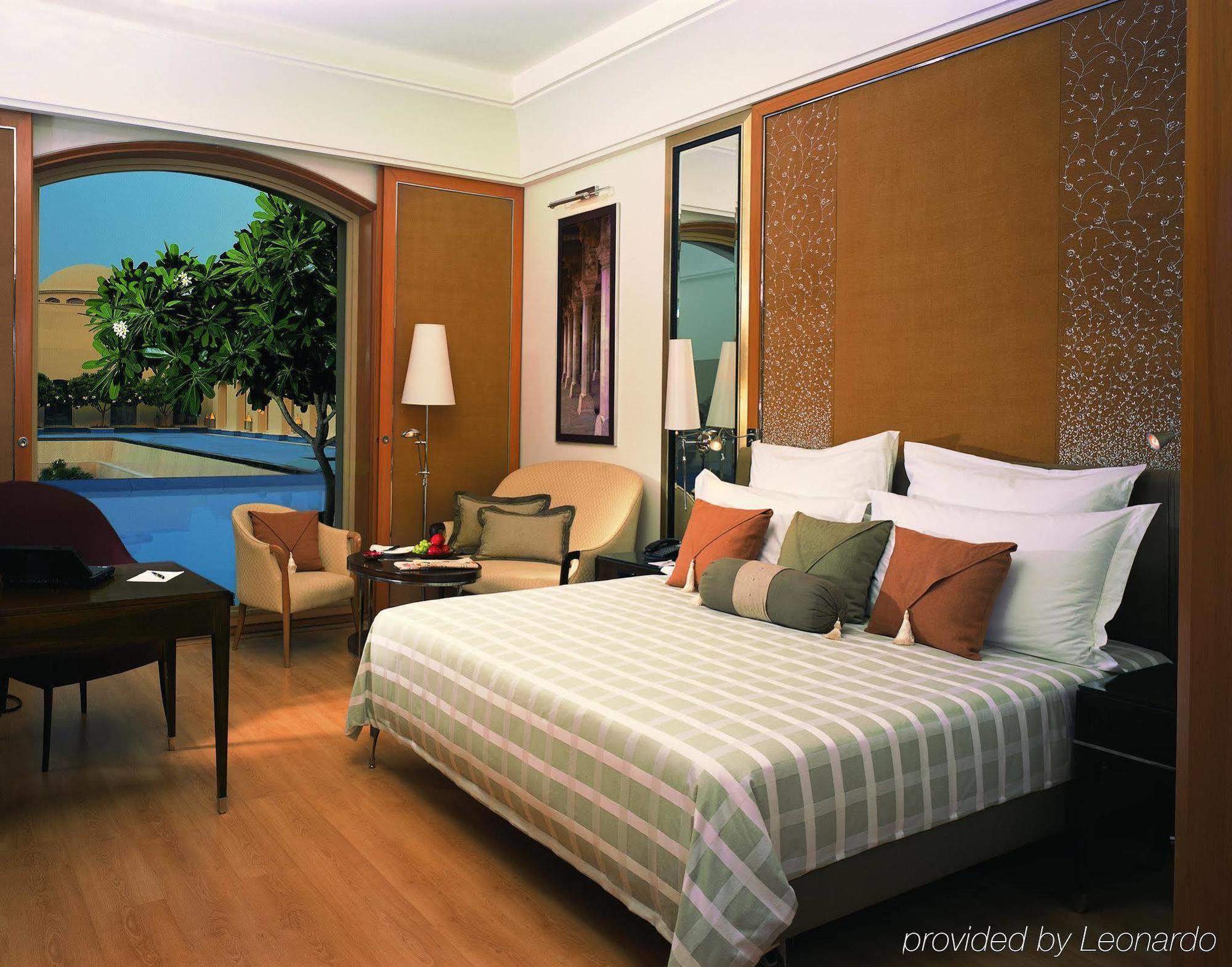 Trident Gurgaon Hotel Room photo A room at the Taj Bengal
